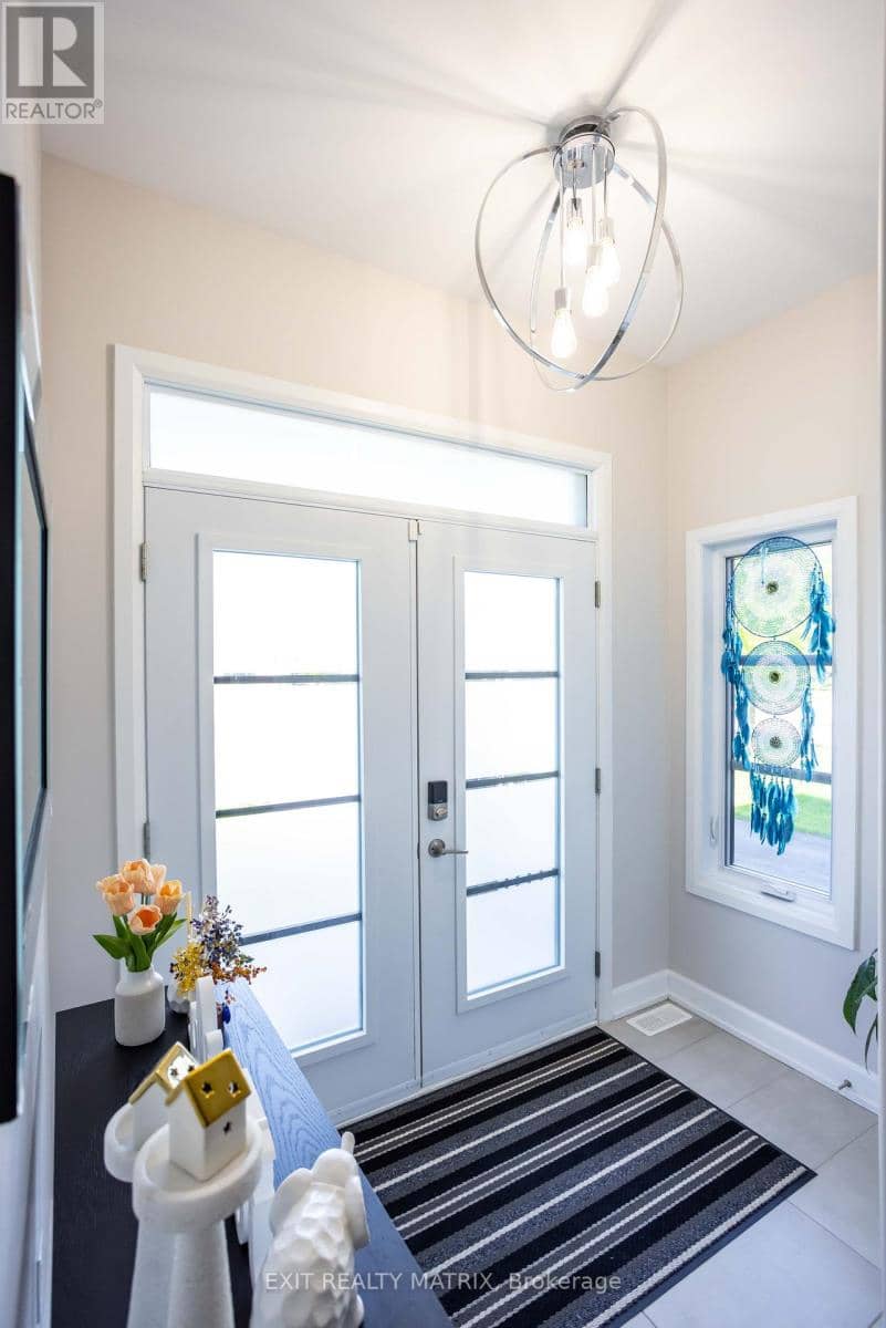 431 Provence Avenue — photo 3 of 40