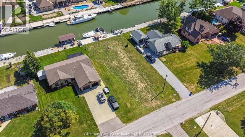 19030 Light Cove Avenue — photo 4 of 34