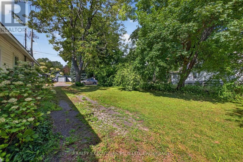 3907 Alexandra Road — photo 21 of 28