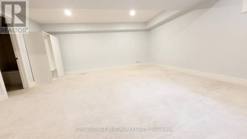 80 - 1375 Whetherfield Street — photo 20 of 23