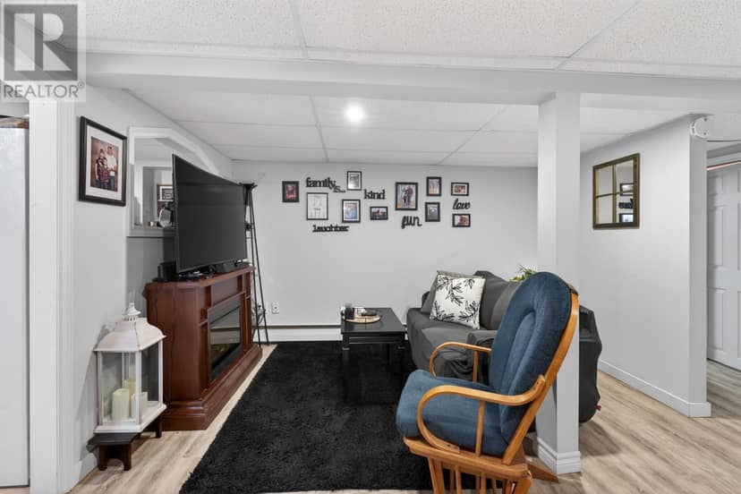 45 Meadowbank Road — photo 34 of 40