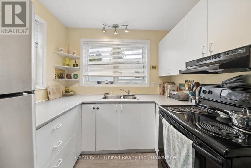 270 Rogers Street — photo 30 of 40