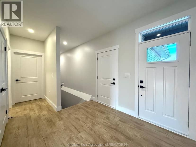 36 Duskridge ROAD — photo 2 of 13