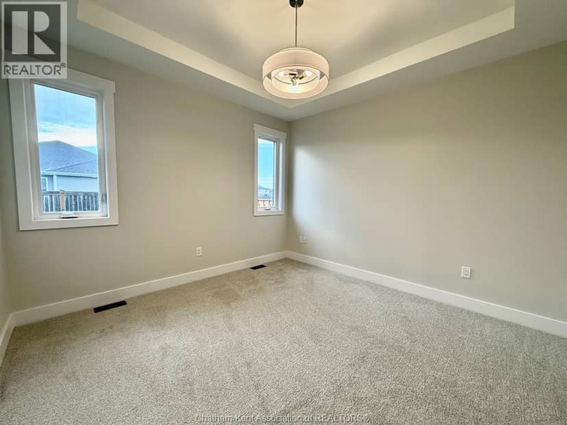 36 Duskridge ROAD — photo 7 of 13