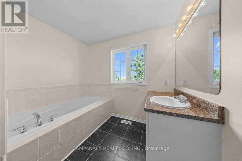104 Wolff Crescent — photo 18 of 26