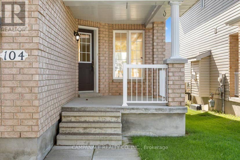 104 Wolff Crescent — photo 2 of 26