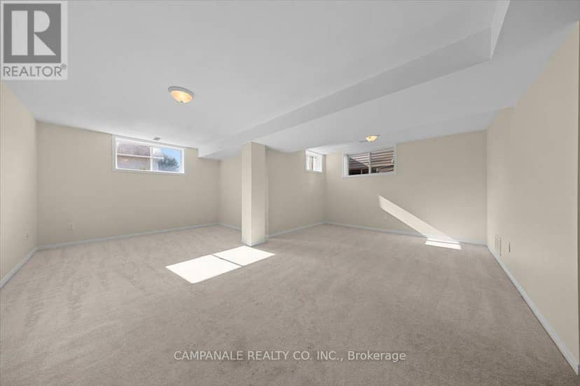 104 Wolff Crescent — photo 23 of 26