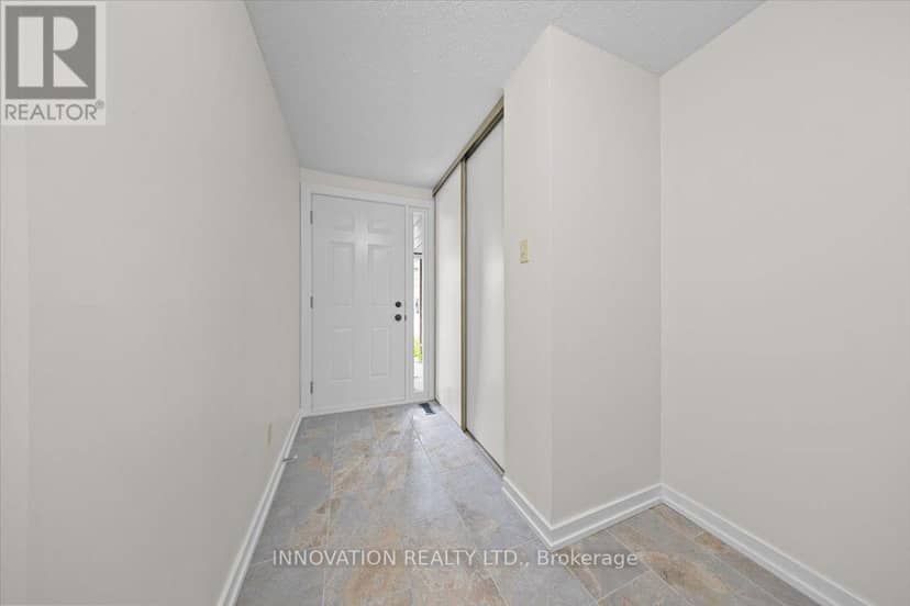 2 - 76 Esterlawn Private — photo 2 of 32