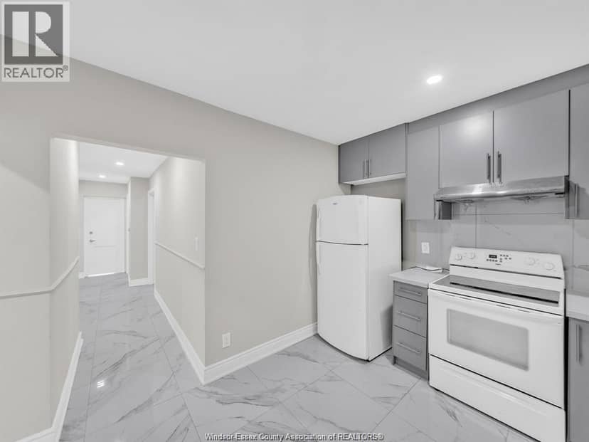 1052 Drouillard Road — photo 13 of 40