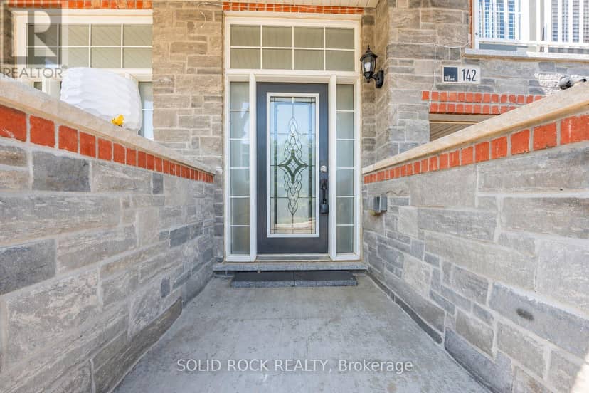 142 Farooq Boulevard S — photo 3 of 40