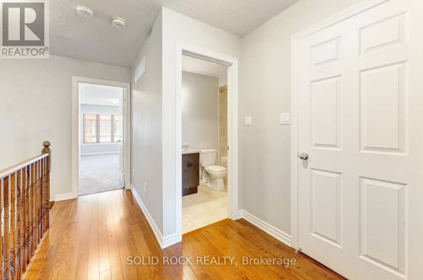 142 Farooq Boulevard S — photo 30 of 40
