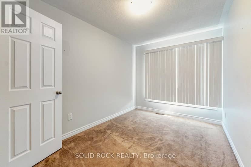 142 Farooq Boulevard S — photo 32 of 40