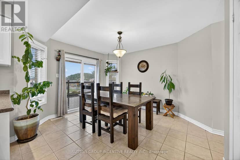 4 Dunnett Drive — photo 9 of 30