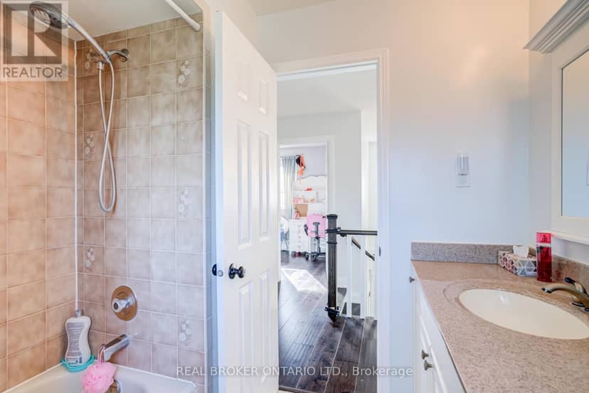 53 Marilyn Street — photo 32 of 40