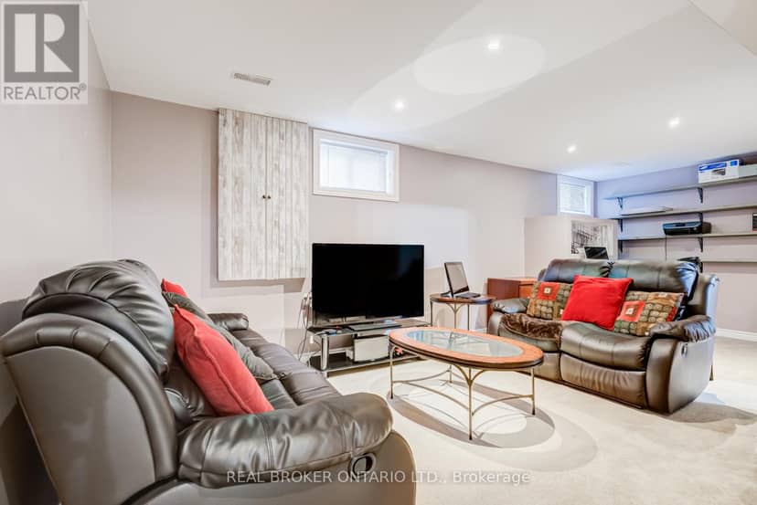 53 Marilyn Street — photo 33 of 40