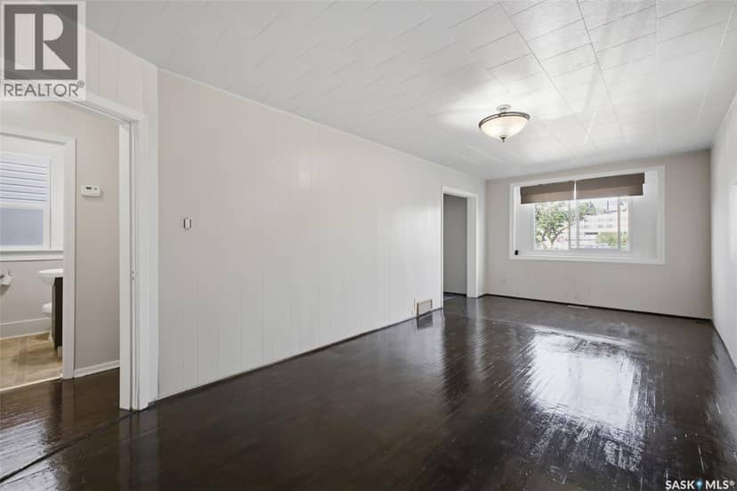 1545 Princess STREET — photo 3 of 30