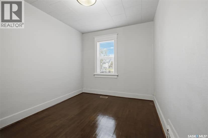 1545 Princess STREET — photo 4 of 30