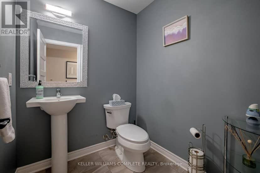 18 Secord Street — photo 5 of 38