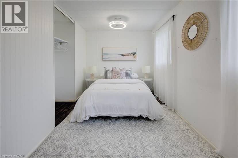 84 WELLINGTON Street S Unit# 7 — photo 14 of 26