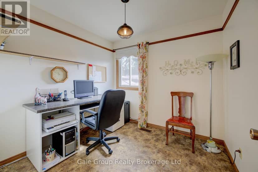 456 Ojibway Street — photo 13 of 35