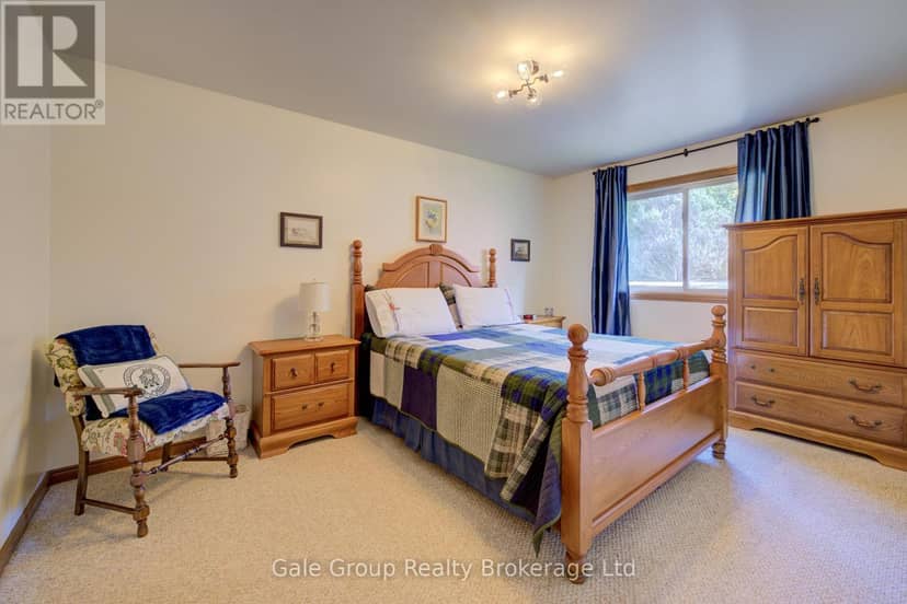 456 Ojibway Street — photo 15 of 35