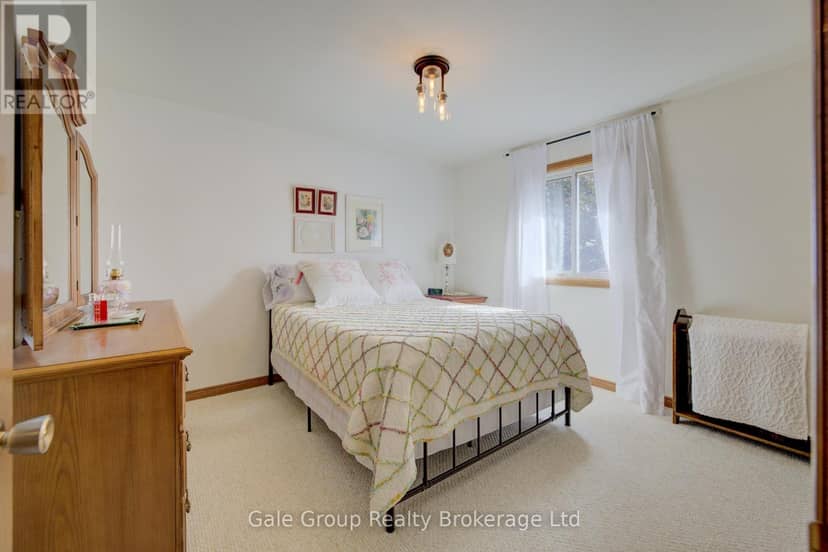 456 Ojibway Street — photo 16 of 35