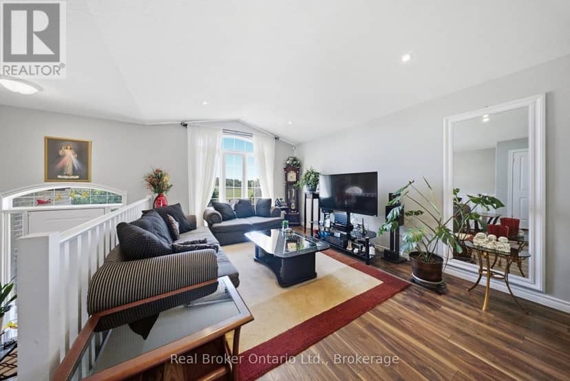 360 Dover Avenue — photo 8 of 40