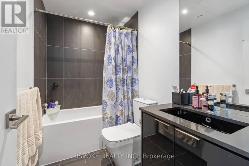4207 - 70 Temperance Street — photo 18 of 23
