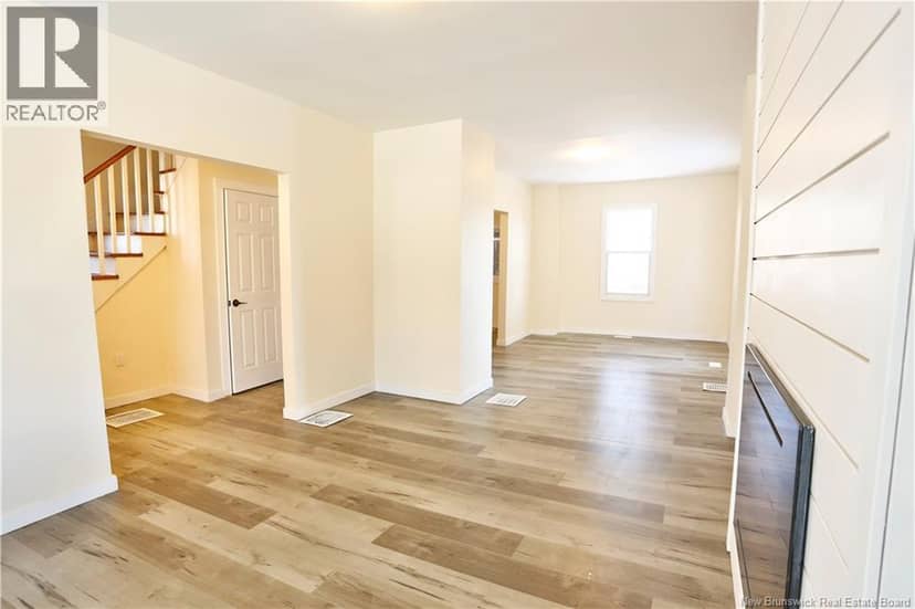 15 Lockhart Avenue — photo 7 of 28
