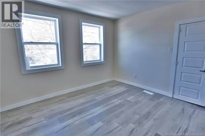15 Lockhart Avenue — photo 21 of 28