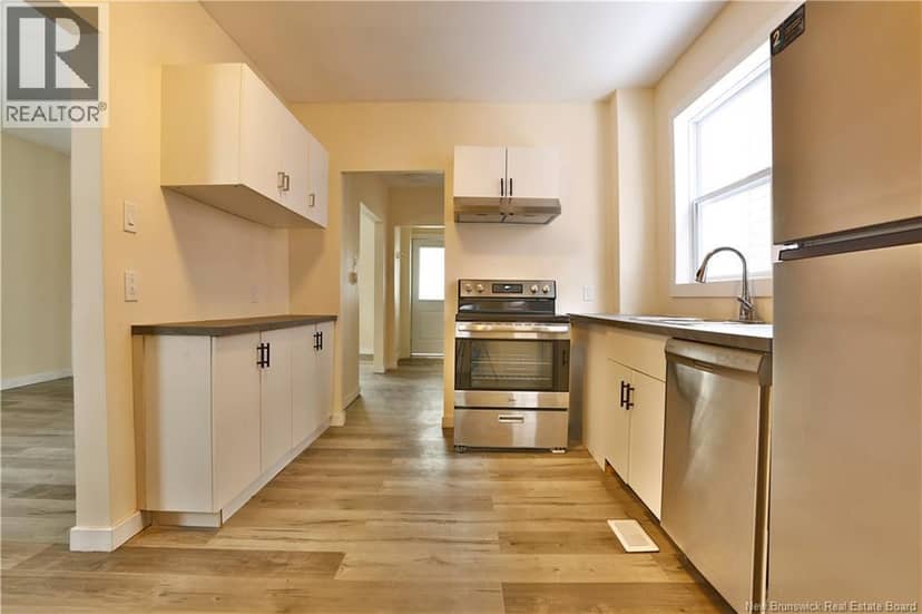 15 Lockhart Avenue — photo 11 of 28