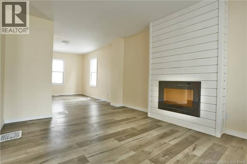 15 Lockhart Avenue — photo 6 of 28