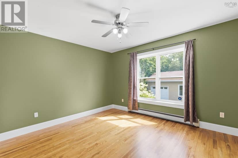 57 Lawlor Crescent — photo 10 of 40