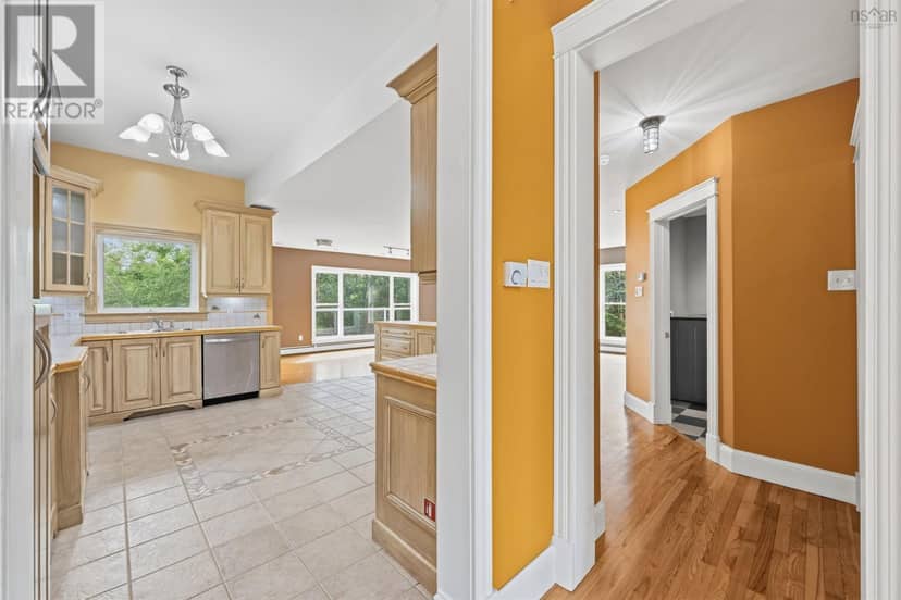 57 Lawlor Crescent — photo 12 of 40