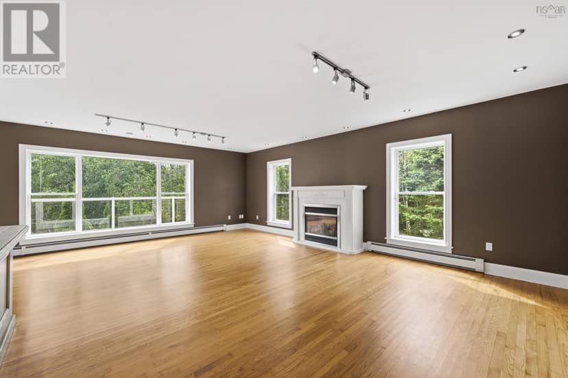 57 Lawlor Crescent — photo 15 of 40