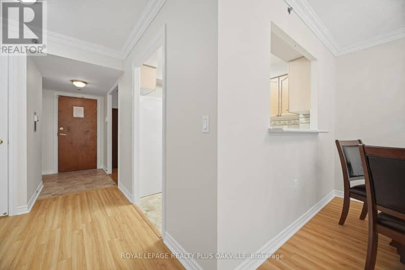 1406 - 100 Burloak Drive — photo 9 of 40