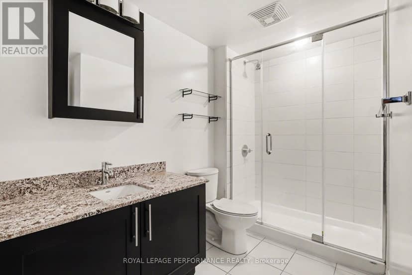 204 - 242 Rideau Street — photo 11 of 24