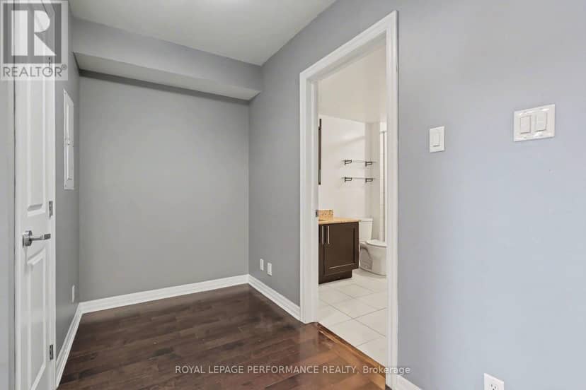 204 - 242 Rideau Street — photo 12 of 24