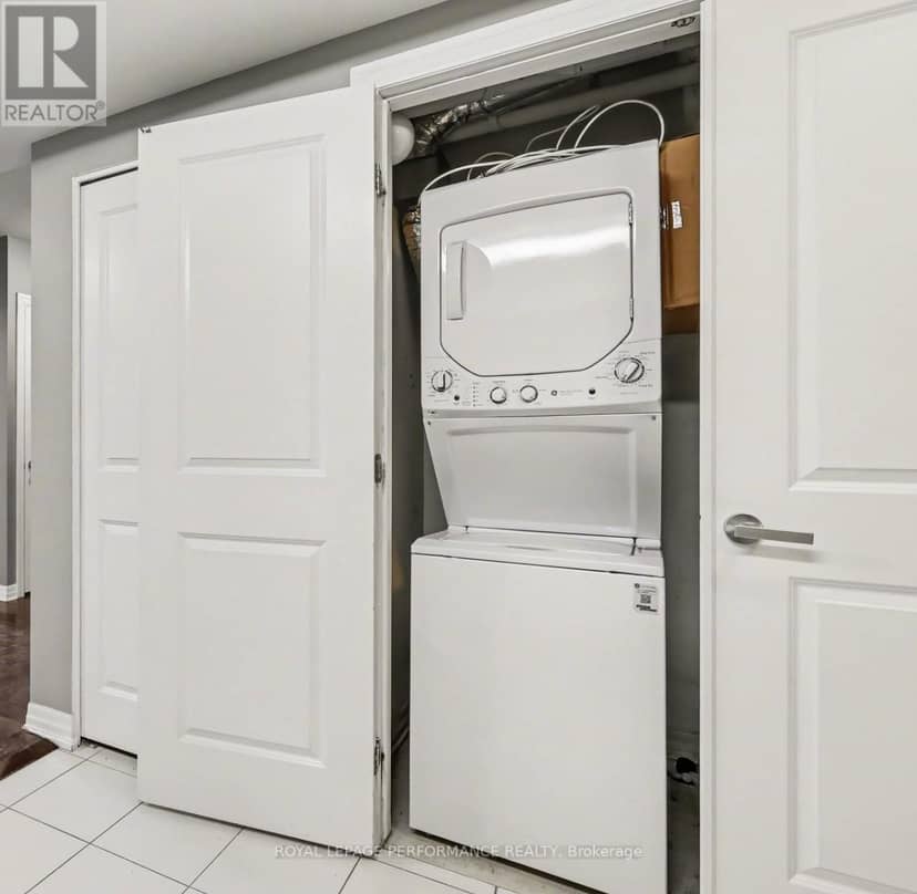 204 - 242 Rideau Street — photo 13 of 24