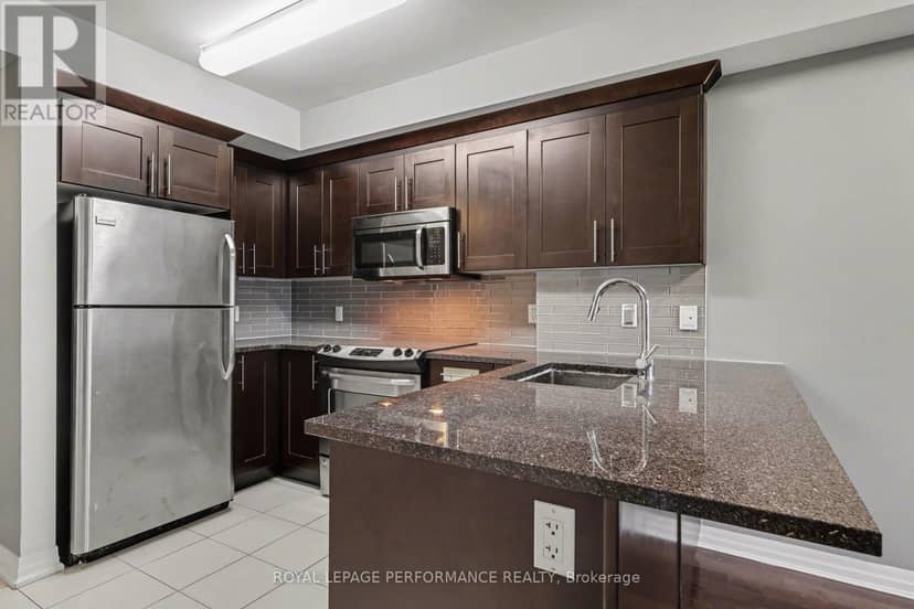 204 - 242 Rideau Street — photo 8 of 24
