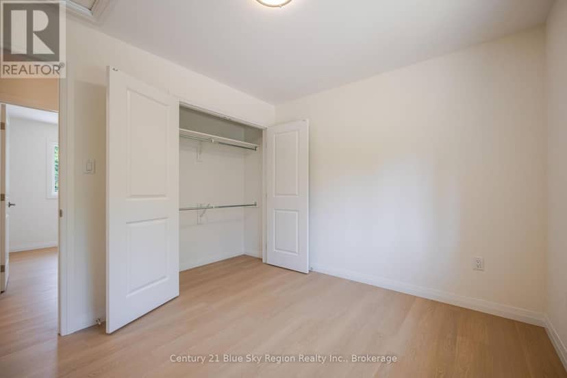 112 Riverside Drive — photo 16 of 30