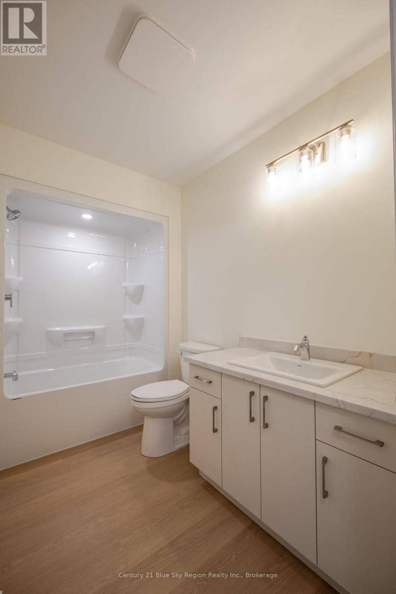 112 Riverside Drive — photo 18 of 30