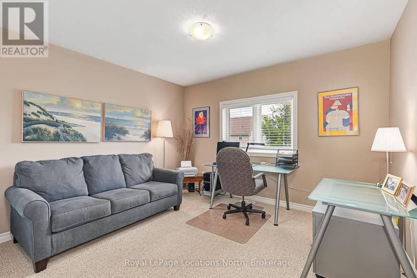 7 Kayla Crescent — photo 21 of 37