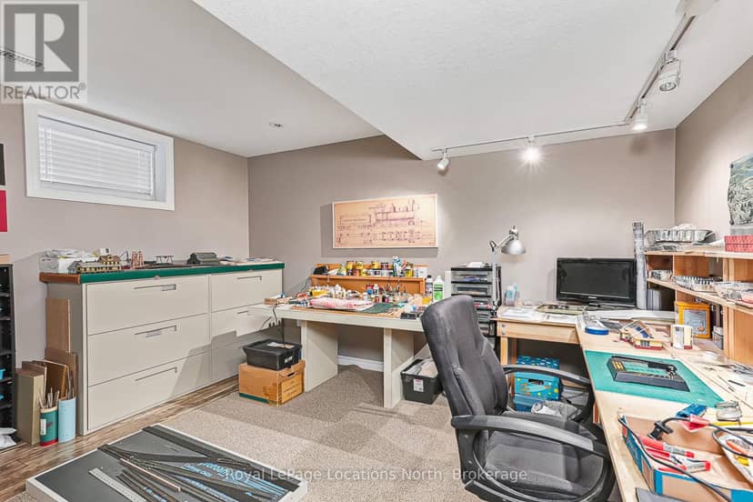7 Kayla Crescent — photo 25 of 37