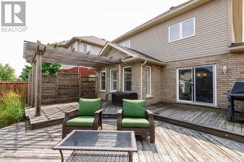 7 Kayla Crescent — photo 29 of 37