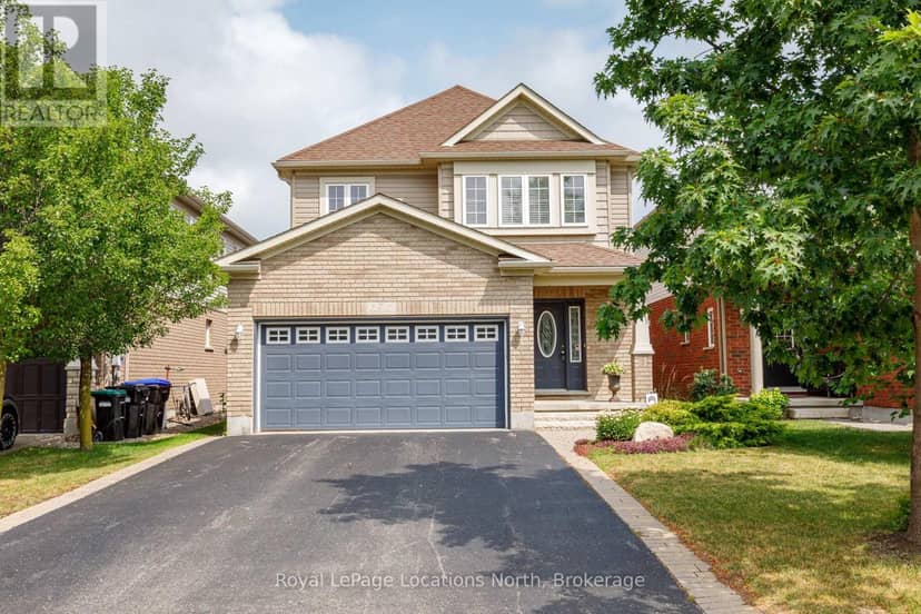 7 Kayla Crescent — photo 3 of 37