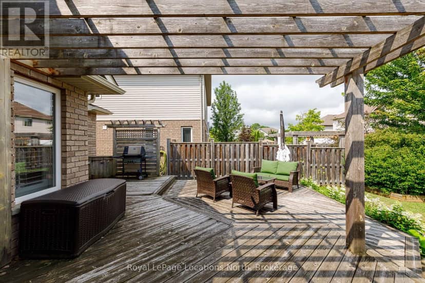 7 Kayla Crescent — photo 31 of 37