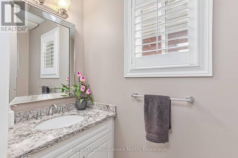 7 Kayla Crescent — photo 6 of 37
