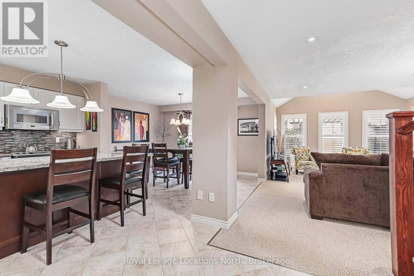 7 Kayla Crescent — photo 7 of 37