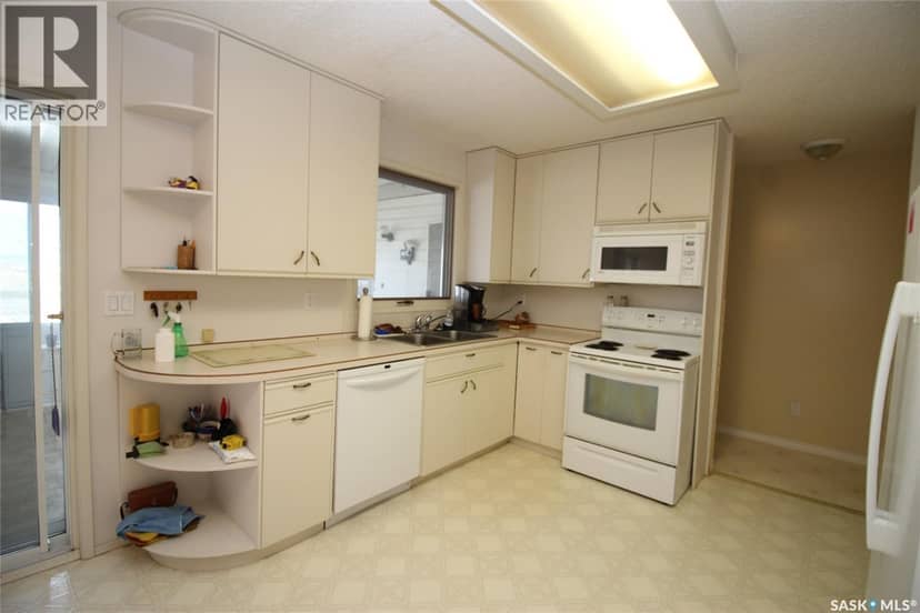 595 9th STREET W, Shaunavon, photo 6